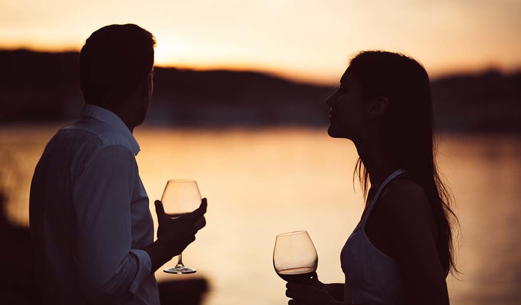 couple drinking wine