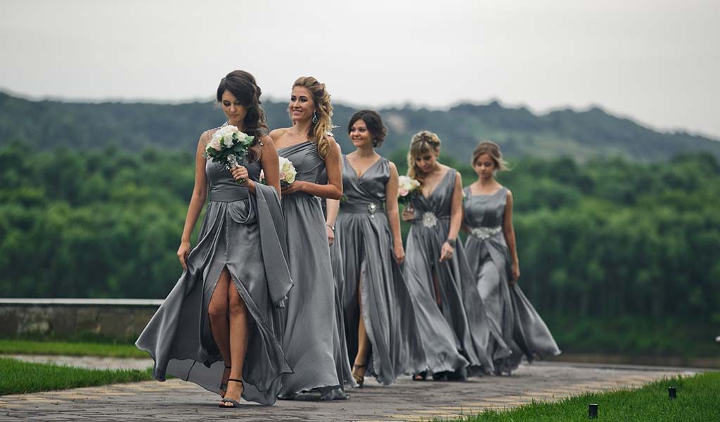 brides maides walking